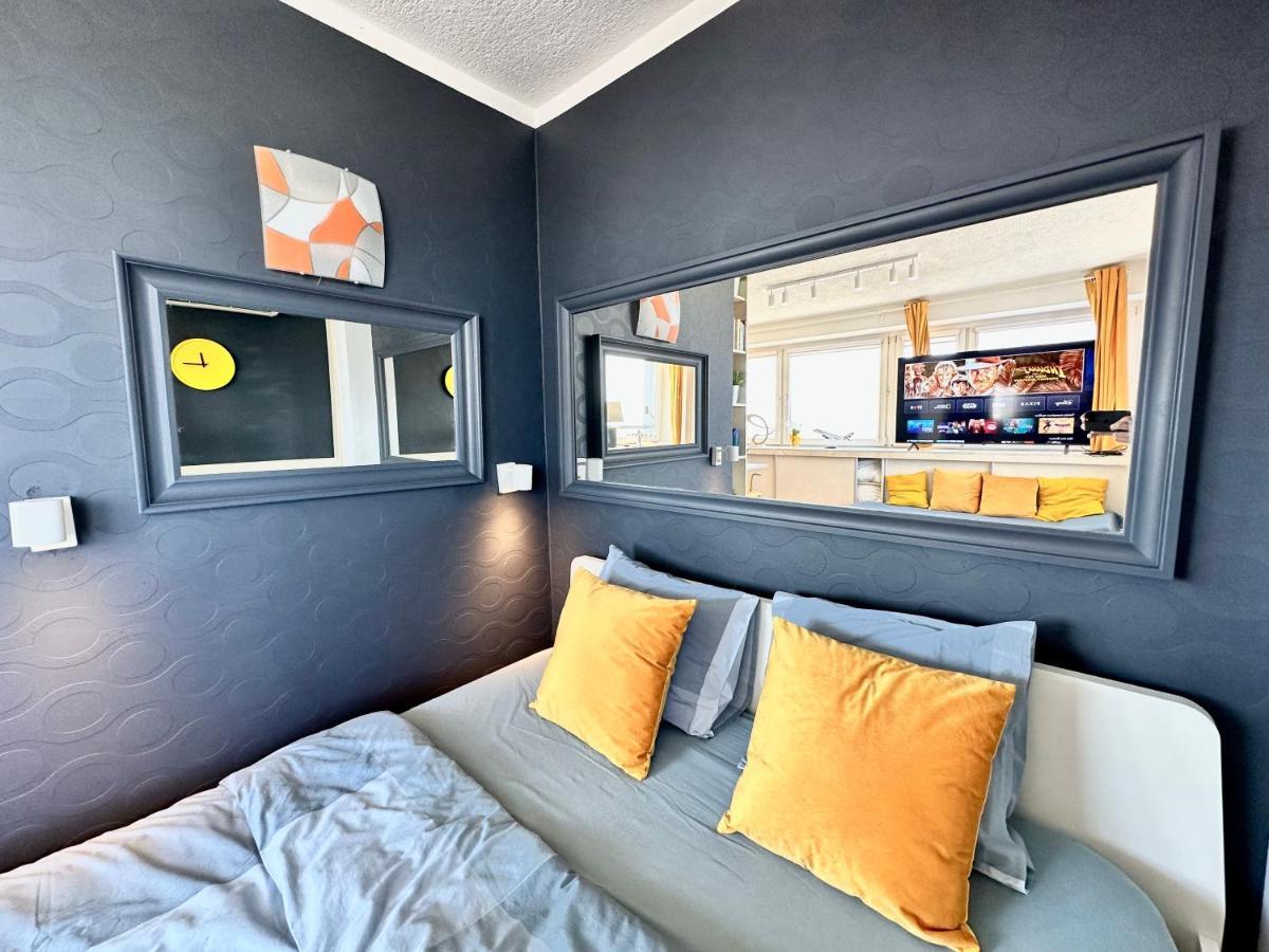 ワルシャワSun Clima/Ac Metro X2 Fast Wifi 500 Mbs 70'Tv Netflix Appletv Hboアパートメント エクステリア 写真