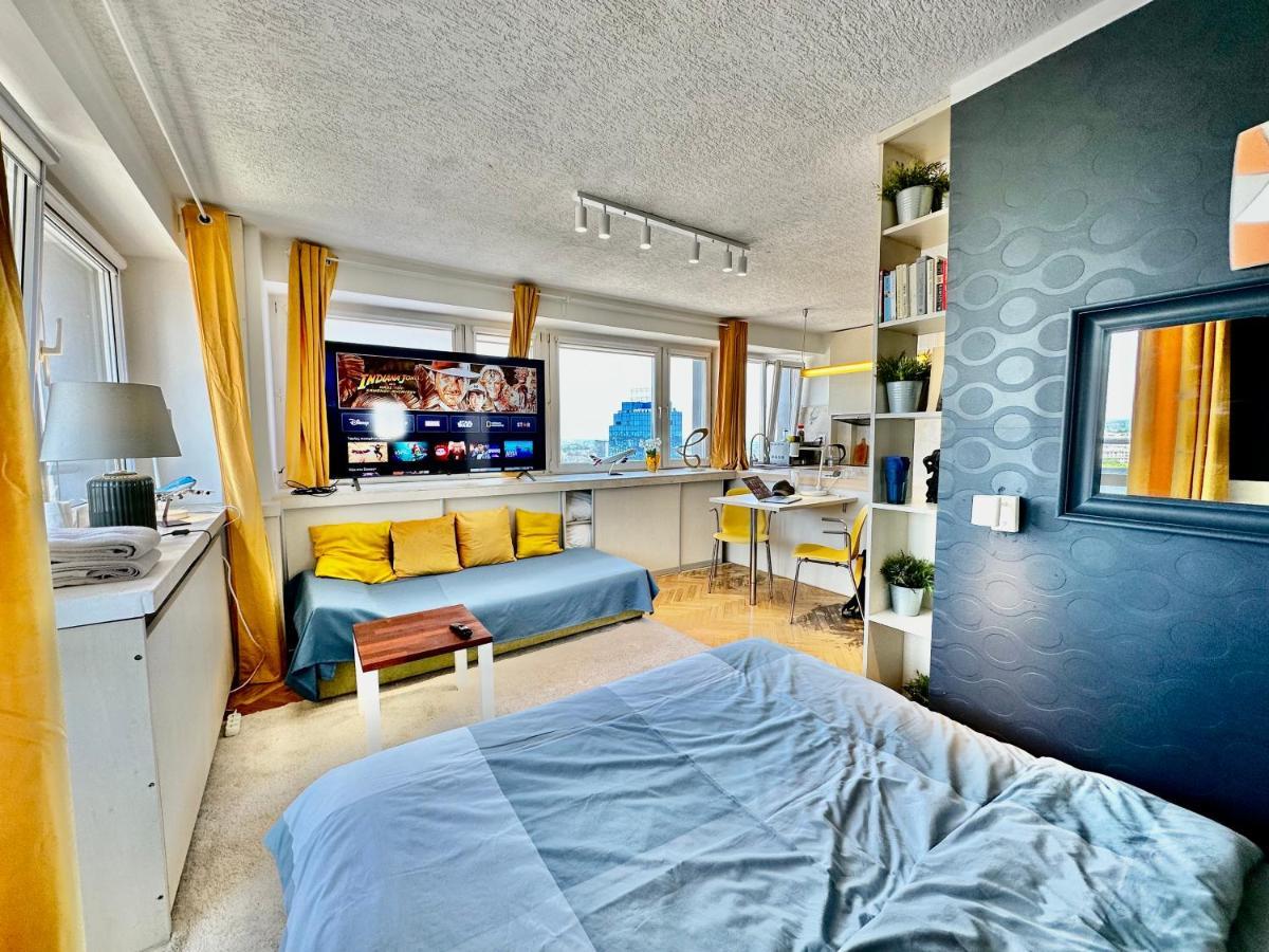 ワルシャワSun Clima/Ac Metro X2 Fast Wifi 500 Mbs 70'Tv Netflix Appletv Hboアパートメント エクステリア 写真